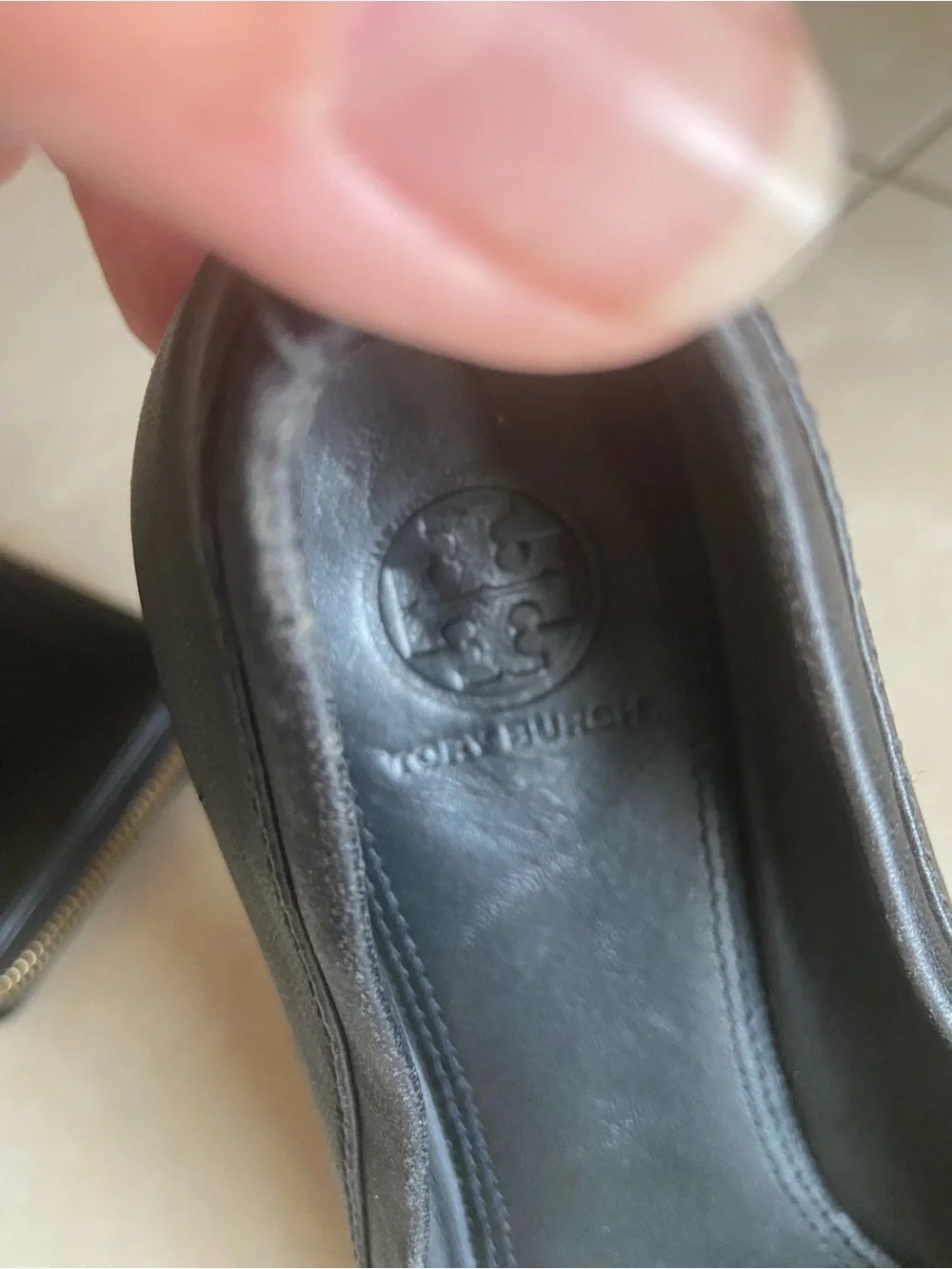 Tory Burch Eloise Black Patent Leather Logo Ballet Flats size 8.5 with dust bag